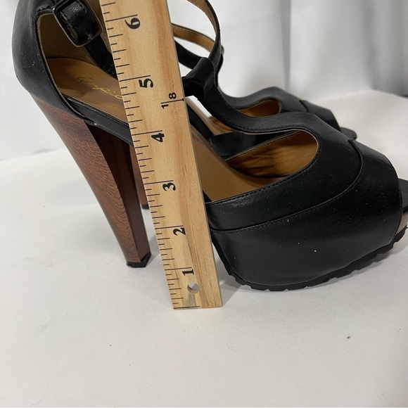 Qupid Women's Black T -Strap Size 7.5 - Picture 6 of 12